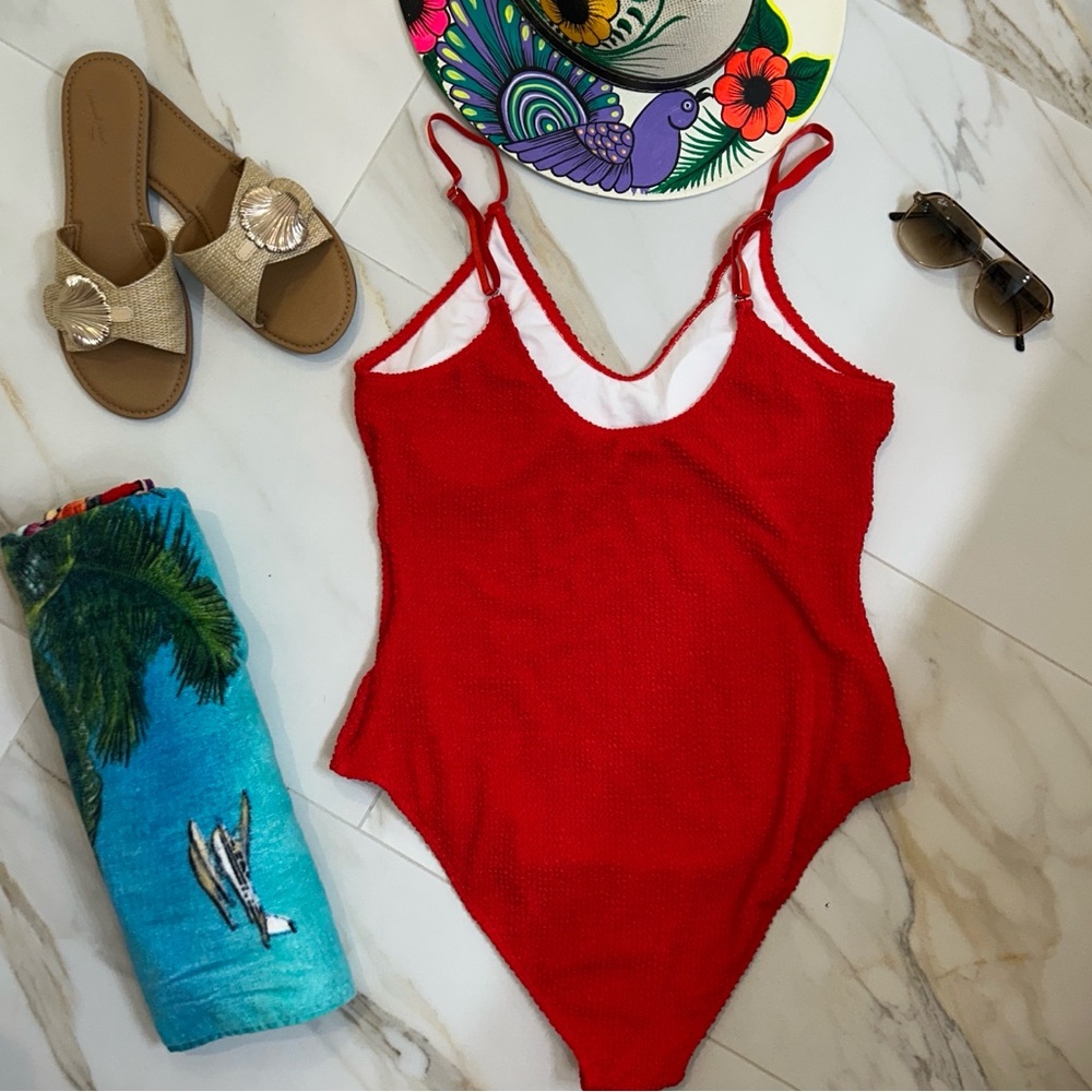 Vivid Red Textured Women's Swimsuit SZ Large - Picture 5 of 7